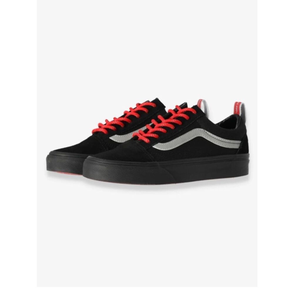 Vans Red Insole Low-Top Shoe with White Logo Unisex Men’s 6.0 Women’s 7.5 Size